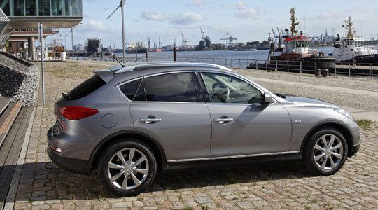 Ebenfalls das 3,7-Liter-Aggregat hat der EX 37. In dem Crossover-Coupé hat Ininiti ... (Archiv: Vogel Business Media)