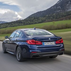 (BMW)