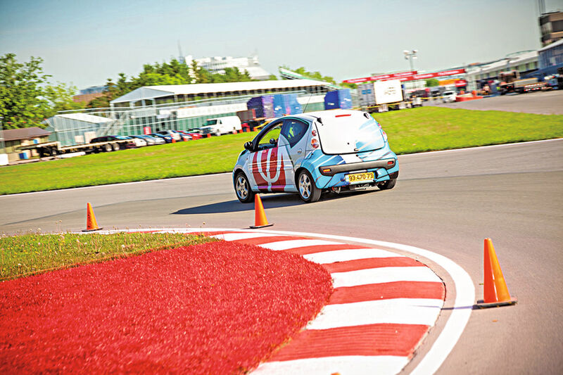 Mit Aluminium-Luft-Batterie: Das Versuchsfahrzeug von ALCOA und Phinergy auf dem Circuit Gilles-Villeneuve in Montreal. (Bild: Phinergy, Alcoa)