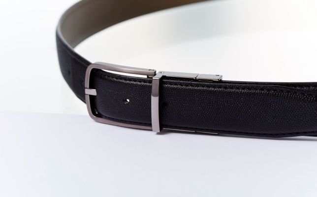 Der smarte Gürtel WELT von Samsung/WELT Corporation: Er kontrolliert die Fitness seines Trägers. Eine App gibt zudem Gesundheitstipps. (Bild: Samsung/WELT Corporation)