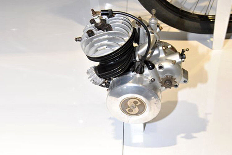 Der berühmte 98er: Der F&S-Fahrrad-/Mopedmotor ist ein Zweitaktakter und leistet bei 3.200 min-1 2,3 PS. Von ihm fertigte Sachs von 1932 bis 1950 rund 800.000 Einheiten. (Foto: Dominsky)