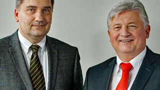 Albrecht Faber, neuer Geschäftsführer der bebro-Gruppe, gemeinsam mit Siegfried Knüpfer, Vorsitzender der Geschäftsführung der MBG und in Personalunion Geschäftsführer der bebro-Gruppe (von links). (Bild: bebro)