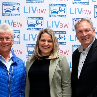 Die neue Spitze im Landesverband BW: (v.l.n.r.) Stellvertretender Landesinnungsmeister Christian Helfert, Landesinnungsmeisterin Michaela Müller und stellvertretender Landesinnungsmeister Frank Jensen. (Bild: Jürgen Klasing)