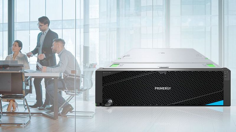 Mit bis zu vier Granite-Rapids-Xeon-Prozessoren und maximal 16 TB Arbeitsspeicheri ist der Fsas Primergy RX4770 M8 ein leistungsstarkes Backend-System für geschäftskritische Unternehmensanwendungen wie SAP S/4HANA.(Bild:  Fsas Technologies)