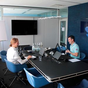 Sind Nachhaltigkeitsmanager die „Streber“ im Betrieb? Nein, meint Dr. Ricard Petranovic von ABB. Die Effizienz-Experten haben die Möglichkeit, ihr Unternehmen zukunftssicherer zu machen .(Bild:  PROCESS / Ernhofer)