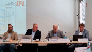 Mit BFL-Präsident Steven Didssun (l.) ist der Vorstand der IFL nun wieder komplett. Daneben die Vorstände Peter Börner (ZKF) und Detlef Peter Grün (ZDK) sowie Geschäftsführer Thomas Aukamm. (Bild: Diehl – VCG)