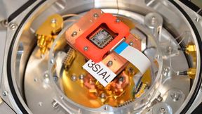 Aufbau zur Messung der Wärmeleitfähigkeit bei kryogenen Temperaturen. Das Kryo-Labor ergänzt die Infrastruktur für Quantencomputing-Komponenten.  (Bild: TU Chemnitz)