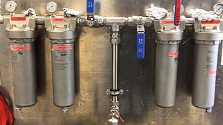 Dank der Filtrationseinheit ist die Messung der Mikroplastikpartikel exakter geworden. (Bild: Hereon/ Fadi El Gareb )