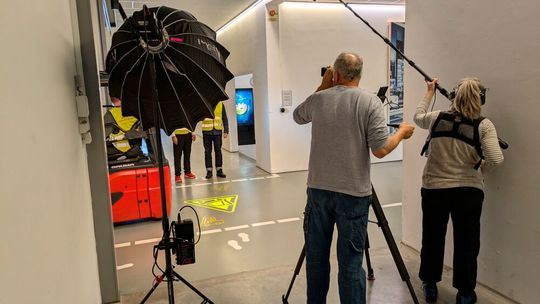 Die Dreharbeiten zu den „Gruma Insights“ haben teils bei Gruma selbst, zum Teil aber auch bei Kunden des Familienunternehmens stattgefunden.(Bild:  Gruma)