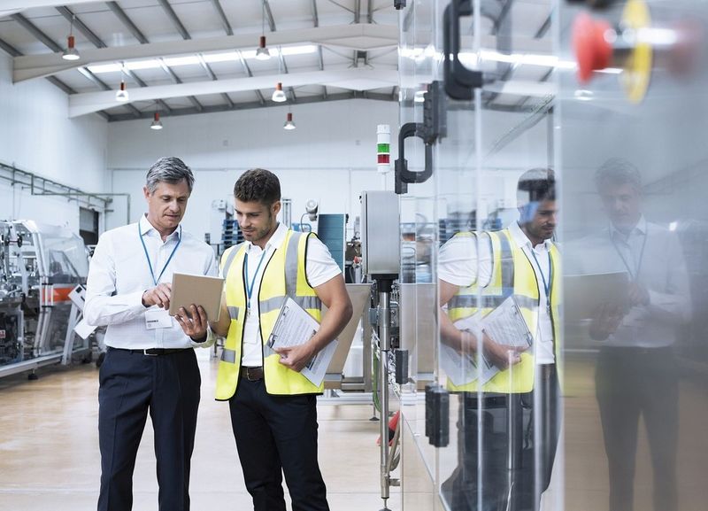 Intelligente Sensorgeräte von Bosch Connected Devices and Solutions ermöglichen die Überwachung von kritischen Prozessen entlang der gesamten Produktions- und Logistikkette. (Bosch)