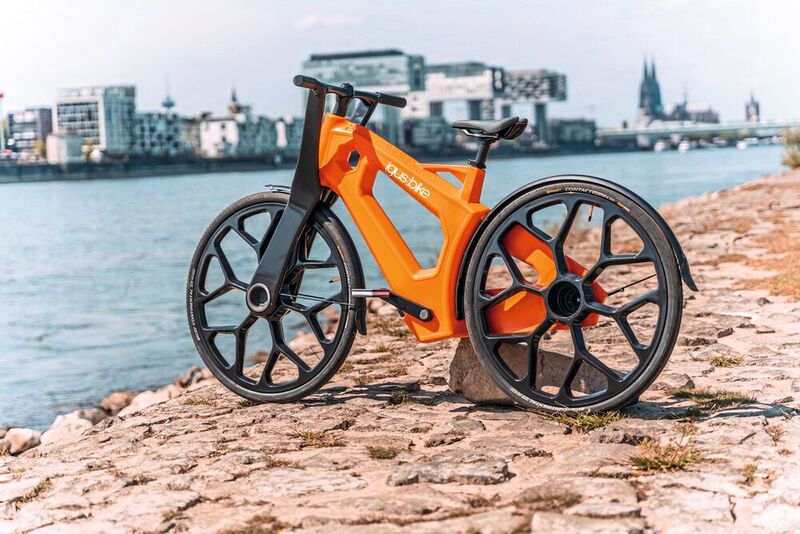 Pas de rouille, pas d'entretien, pas de graissage : igus dévoile le premier vélo urbain au monde en plastique recyclé. 