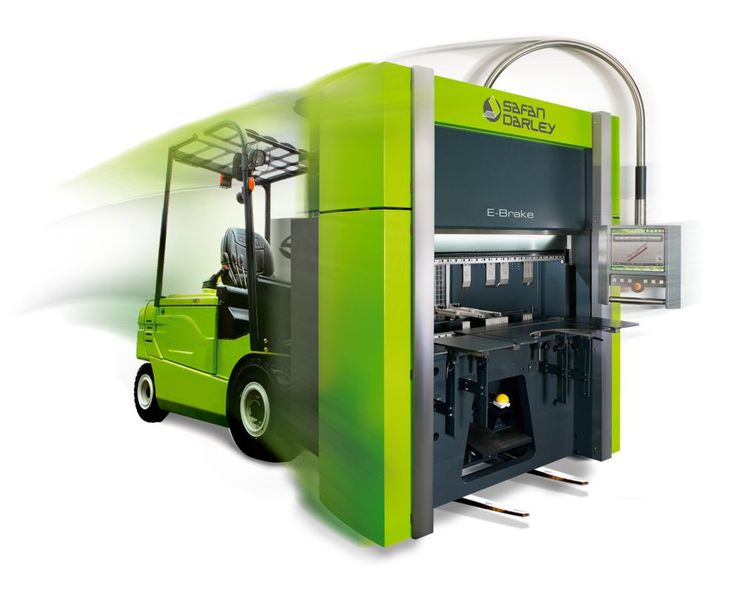 Die neue Version der Abkantpresse E-Brake 40T 1600 Ergonomic lässt sich mit einem Gabelstapler einfach an der richtigen Stelle platzieren. (Bild: Safan Darley)