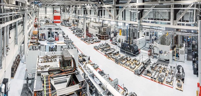 Spanende Fertigung am Standort Gosheim: mit der hohen Fertigungstiefe will sich Hermle zum Standort Gosheim und Made in Germany bekennen. (Hermle)