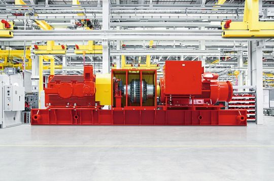 Großgetriebe werden vor allem in der Schwerindustrie eingesetzt(Bild:  SEW-Eurodrive)