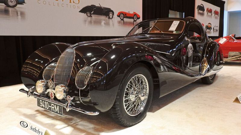 Das 1938 Talbot-Lago T150-C SS Teardrop Coupe erzielte 7.265.000 Dollar. Von dem seltenen Franzosen entstanden auch nur 16 Exemplare. (Bild: Classic Analytics)