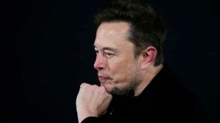 Bei Tesla läuft es nicht ganz so rund, wie die neuesten Zahlen verraten. Außerdem hakelt es beim humanoiden Roboter Optimus und beim Robotaxi Cybercab ... (Bild: AP)