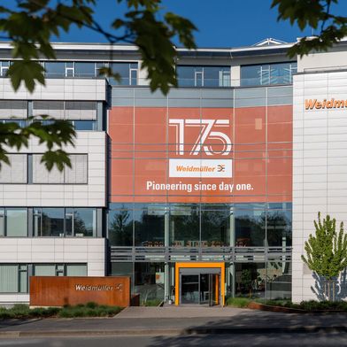 Weidmüller aus Detmold durfte im letzten Jahr sein 175-jähriges Bestehen feiern. Passend dazu, konnte das Geschäftsjahr mit einem Milliardenerfolg in Sachen Umsatz abgeschlossen werden ... (Bild: Weidmüller)