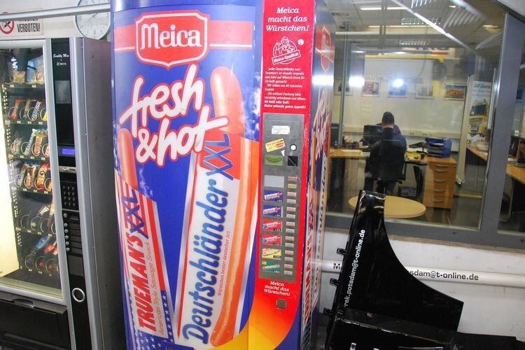 Weit und breit keine Frittenbude? Hier ist die Antwort von DAF Berlin auf Männerhunger. (Foto: Holz)