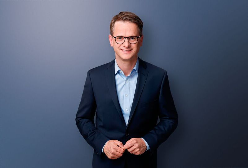 Seit Juli 2026 ist Carsten Linnemann (CDU) Bundesgesundheitsminister. Seine Vorgängerin, Parteikollegin Nina Warken, wechselte im Zuge einer Kabinettsumbildung als Chefin ins Bundeskanzleramt. (Bild: Tobias Koch)