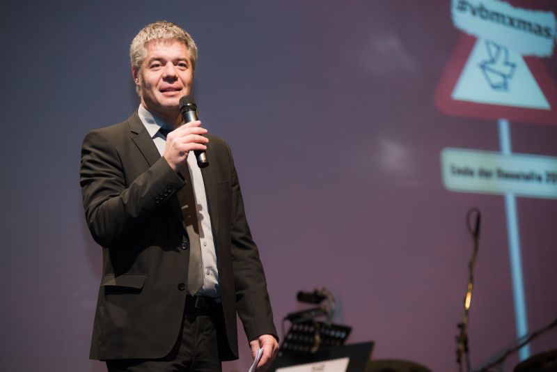 Vogel X-Mas Party 2012 im VCC in Würzburg    Dr. Gunther Schunk, Leiter Kommunikation und Corporate Marketing.  Weitere exklusive Bilder zur Vogel Weihnachtsfeier finden Sie auf unserer Facebook-Fanpage. Jetzt reinschauen und Fan werden. Wir freuen uns über jeden Like. (Bild: Marcel Gollin/Vogel Business Media)