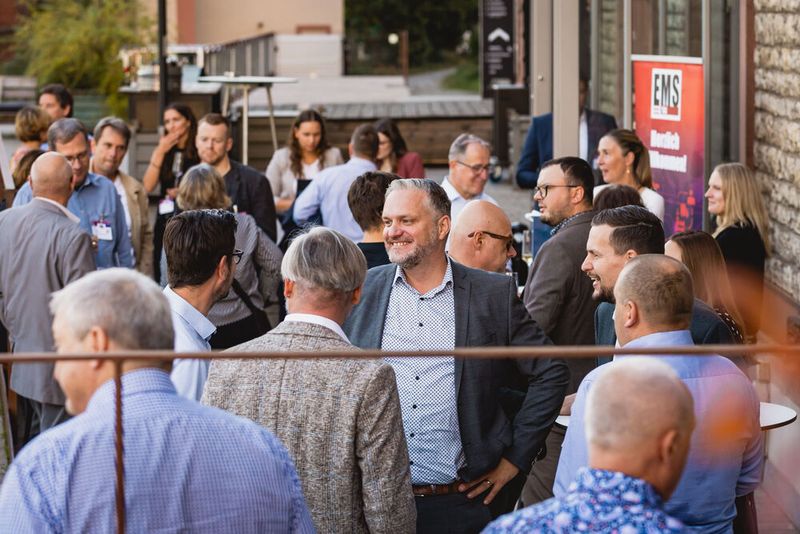 Impressionen vom 24. Würzburger EMS-Tag: Im Mittelpunkt standen aktuelle Branchenthemen, praxisnahe Impulse und insbesondere der persönliche Austausch innerhalb der EMS-Community. (Bild: Stefan Bausewein)