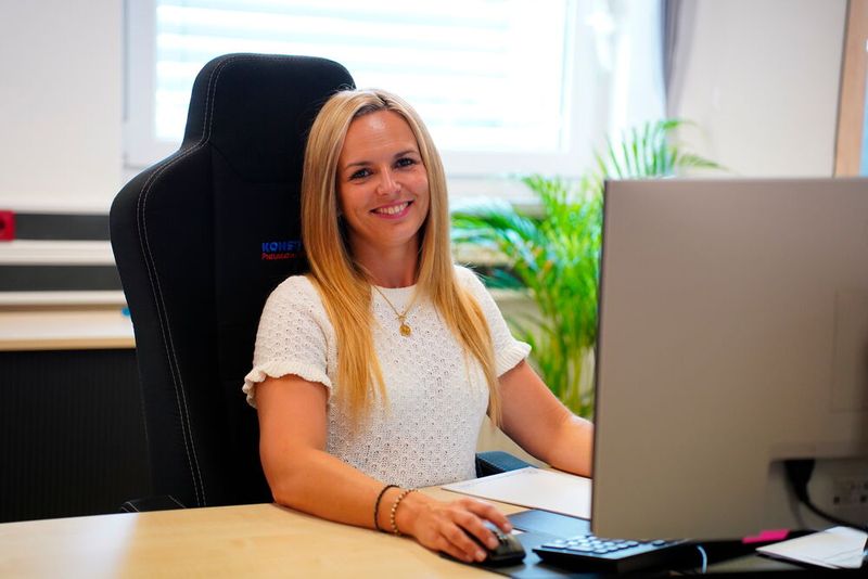 Das sagt die Konstandin-Einkaufsleiterin Jasmin Kappler über EVO: „Wenn ich mit Lieferanten spreche, verlasse ich mich auf die Informationen über Lieferperformance und Vereinbarung im ERP-System. Mein EVO sagt mir dann alles über die aktuelle Beschaffungssituation.“ (Bild: EVO)