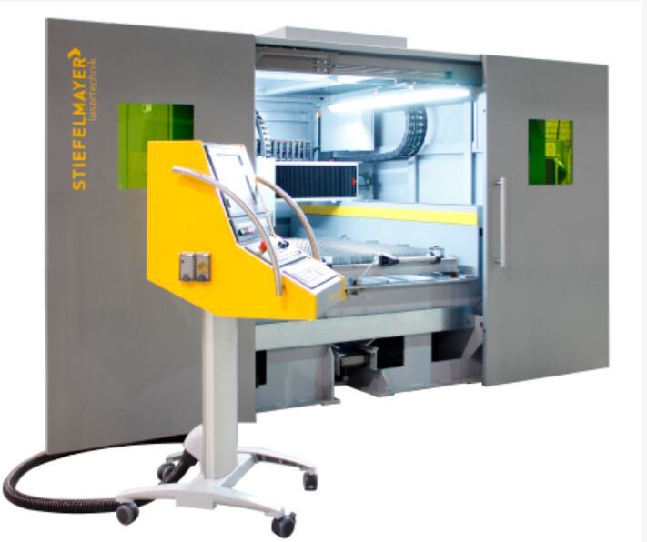 Das Laserschneiden der einzelnen Elektrobleche auf der Laserschneidanlage Effective ist der erste Schritt zum fertigenbRotor-/Statorpaket.