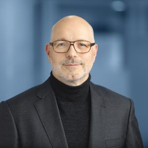 Thomas Hemker , Director Cyber Defense bei DCSO, wird in Frankfurt, München und Dusseldorf bei der ISX sein.(Bild:  DCSO)