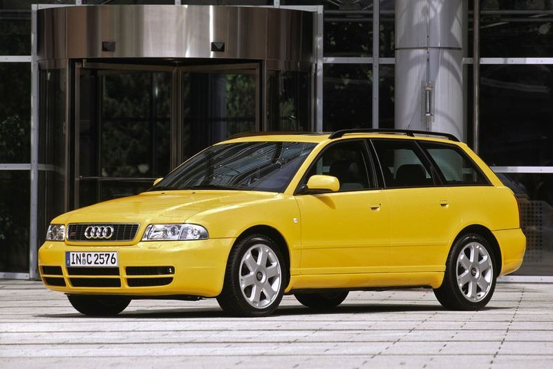 Drei Jahre später gab es dann auch einen S4 Avant.  (Audi)