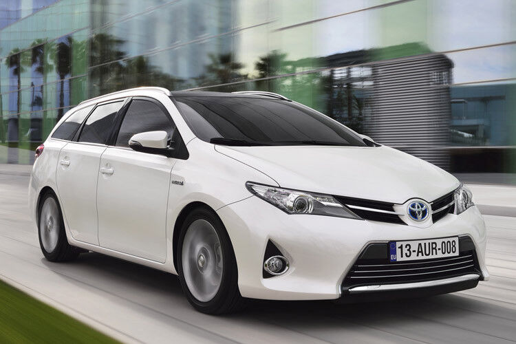 Der Kofferraum schluckt 530 Liter, bei umgeklappter Rücksitzbank sind es sogar 1.660 Liter. (Foto: Toyota)
