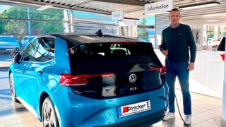 Christoph Stricker nimmt mit seinem Autohaus von Beginn an am THG-Quotenhandel teil. (Bild: Autohaus Stricker)