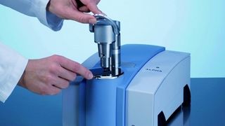 Das Alpha ist klein, einfach und flexibel  (Bild: Bruker)