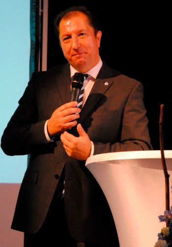 Führte durchs Programm: Conférencier Marcus Büttner.  (Foto: Baeuchle)