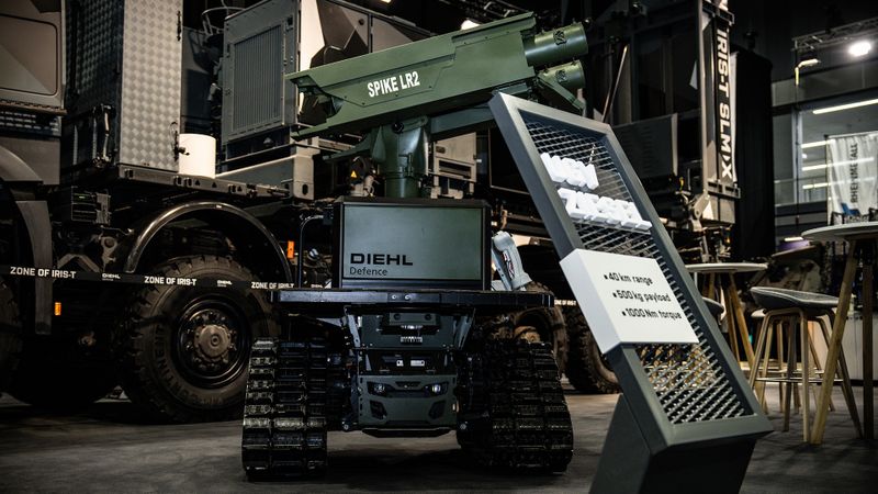 ZF und Diehl Defence arbeiten zusammen. Bei welchen Projekten, ist öffentlich nicht bekannt. Im Bild: das unbemannte Fahrzeug „Ziesel“ von Diehl.(Bild:  Diehl Defence Engineering)