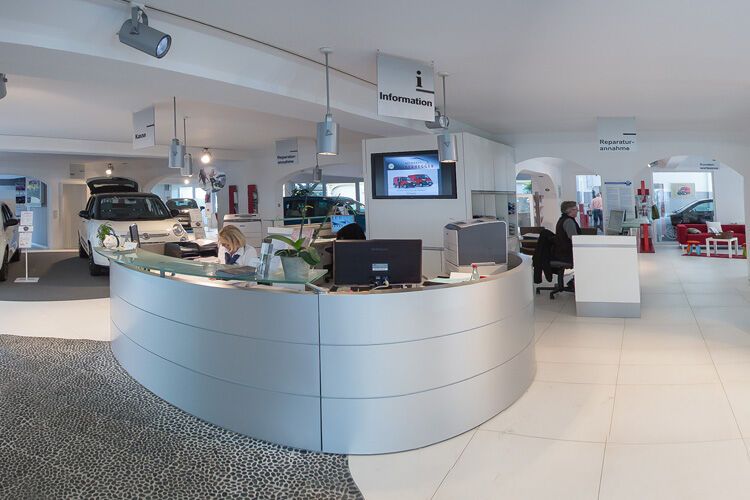 ... und die Decken sind auf normaler Zimmerhöhe. (Bild: Bernegger)