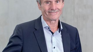 Ferdinand Dudenhöffer ist skeptisch, ob die deutsche Automobilindustrie allein mit Kurzarbeit und Liquiditätshilfen durch die Krise gebracht werden kann. (Bild: CAR)