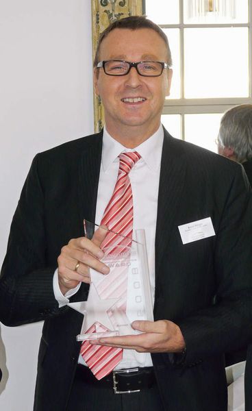 Ernst Bürger erhielt den Kommunikations-Award (Archiv: Vogel Business Media)