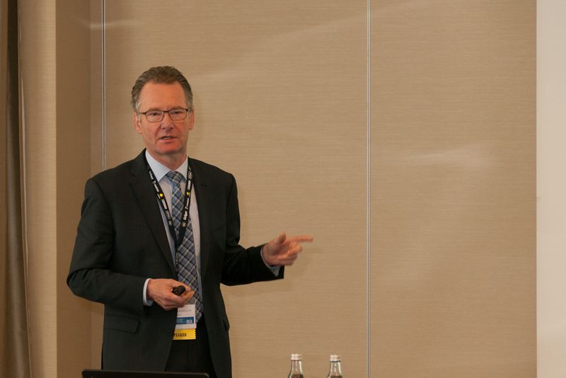 Auch Yokogawa-Partner Phoenix Contact hatte einen Vortrag auf dem Anwendertreffen in Berlin. Phoenix Contact Chef Roland Bent referierte persönlich über die Bedeutung von Innvationsmanagement unter dem Titel  