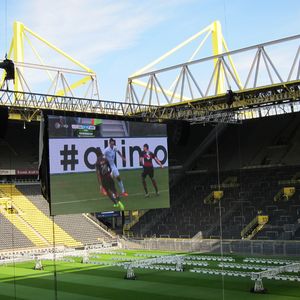 Nach der Hausmesse war Public Viewing im Stadion angesagt.(Bild: IT-BUSINESS)