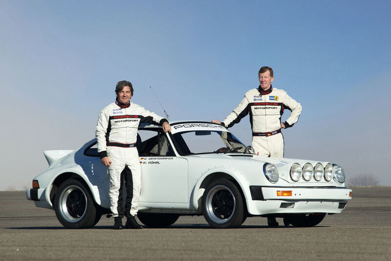 Co-Pilot Christian Geistdörfer (links) und Walter Röhrl. (Porsche)