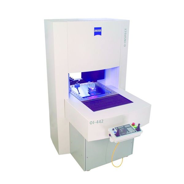 Bild 5: Die Multisensorik-Messmaschine O-Inspect wurde speziell für die Qualitätssicherung und Erstbemusterung kleiner, komplexer Teile, zum Beispiel in der Medizintechnik, entwickelt. Bild: Carl Zeiss (Archiv: Vogel Business Media)