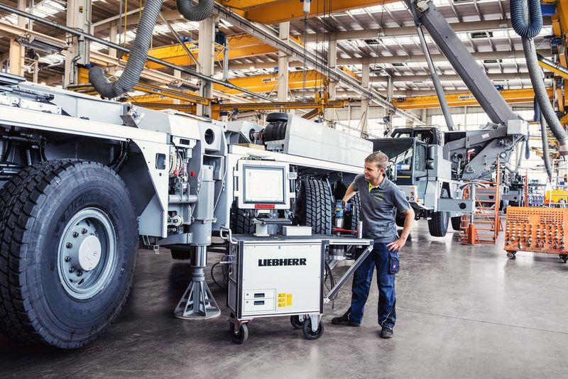 Schraubstellenbezogene Prüfung am Liebherr LTM 1450-8.1. (Bild: Kistler/Liebherr)