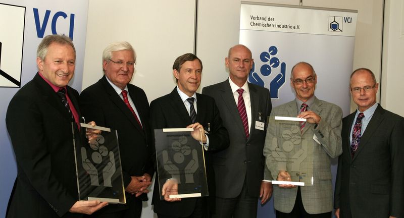 Responsible Care Wettbewerb der chemischen Industrie in Baden-Württemberg: Ressourceneffizienz wird großgeschrieben - Michelin und Rhein Chemie ausgezeichnet. (Bild: ChemieBW)