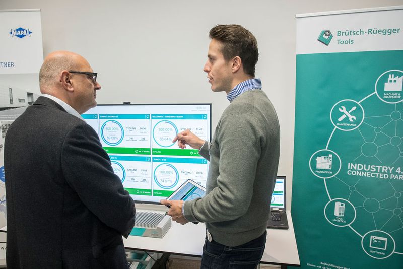 Der Kongress und die Tischmesse im Foyer boten einen angenehmen Rahmen für Gespräche und das Networking. (Thomas Entzeroth)