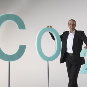 "Wäre es nicht toll, Kohlendioxid, statt es in die Atmosphäre zu pusten, in der Produktion nutzen zu können?" - Dr. Karsten Malsch leitet bei Bayer Material Science das Projekt Dream Production
