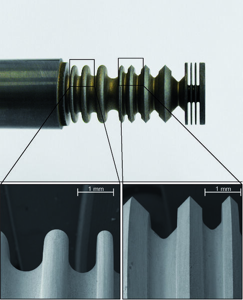 Bild 4: Mikrodraherodiertes Abformwerkzeug (a) aus Hartmetall mit verschiedenen Mikrostrukturen (b und c). (Archiv: Vogel Business Media)