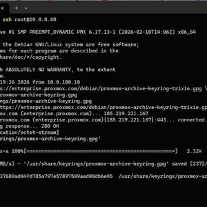Per SSH lädt der Administrator das Proxmox-Archive-Keyring nach "/usr/share/keyrings/proxmox-archive-keyring.gpg" und prüft die SHA256-Signatur als Voraussetzung für SecureApt. (Bild: Joos)