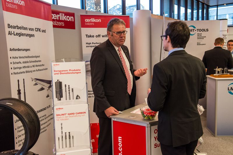 Im Fokus der Ausstellung stand beim Werkzeugbeschichter Oerlikon Balzers, Luxemburg, die nanokristalline Dickschicht Diamond Plus entwickelt. Aufgrund der besondere Glätte erleichtert sie unter anderem den Spanfluss. (Bild: Mack)