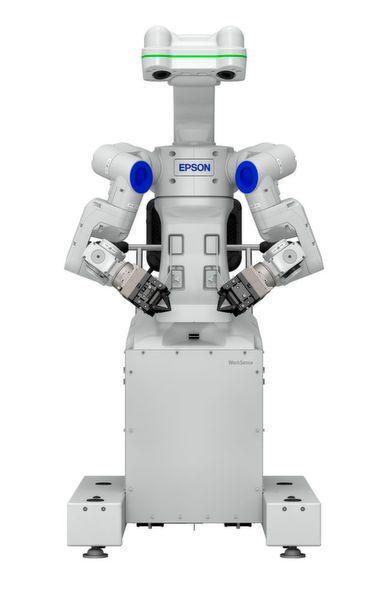 Im Fokus von Epson steht der Launch des Worksense W-01 Doppelarmroboters, der sich besonders für die Produktion individueller Produkte in niedriger Stückzahl eignet. Der Dualarm-Roboter feiert auf der diesjährigen Automatica Premiere und ist in der derzeitigen Ausbaustufe noch nicht für die Mensch-Roboter-Interaktion geeignet. Aufgrund ihrer multisensorischen Fähigkeiten kann die Maschine laut Hersteller aber sehr schnell für MRK-Anwendungen qualifiziert werden. Auf der Messe in Halle B5, Stand 129.  (Epson)