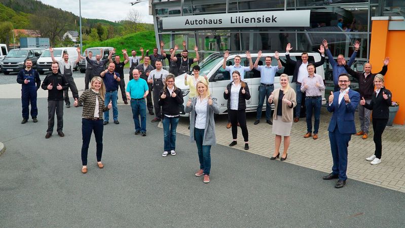 Große Freude beim Autohaus Liliensiek: Der erste Platz beim Gebrauchtwagen Award 2021 ist Ansporn für das gesamte Team. Große Freude beim Autohaus Liliensiek: Der erste Platz beim Gebrauchtwagen Award 2021 ist Ansporn für das gesamte Team.